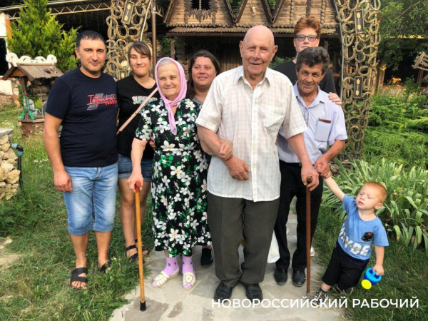 Встретимся на платиновой свадьбе! 1 октября Новороссийск отмечает День пожилого человека
