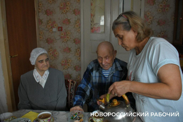 Встретимся на платиновой свадьбе! 1 октября Новороссийск отмечает День пожилого человека