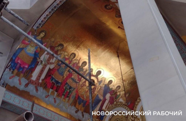 Холщовые фрески украсят стены храма в Новороссийске