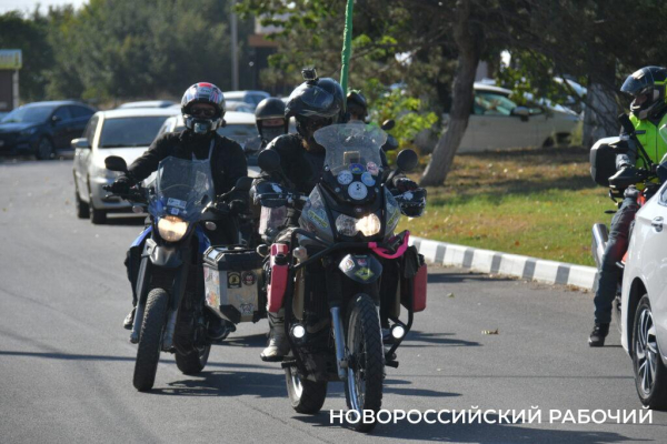 Из Новороссийска стартовала патриотическая мотоэкспедиция