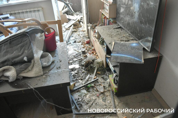«Юбилей свадьбы мы так и не отметили…» В Новороссийске идет ликвидация последствий атаки ВСУ