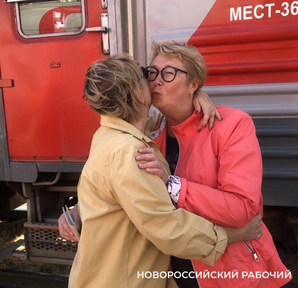 Поцелуй = штраф или 15 суток. Какие нормы приличия нужно соблюдать в общественных местах Новороссийска?