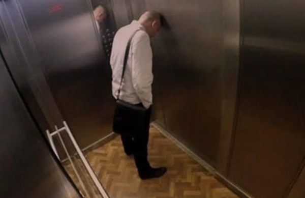 В Новороссийске прокуратура оштрафовала управляющую компанию за лифт, в котором страшно ездить В Новороссийске прокуратура оштрафовала управляющую компанию за лифт, в котором страшно ездить