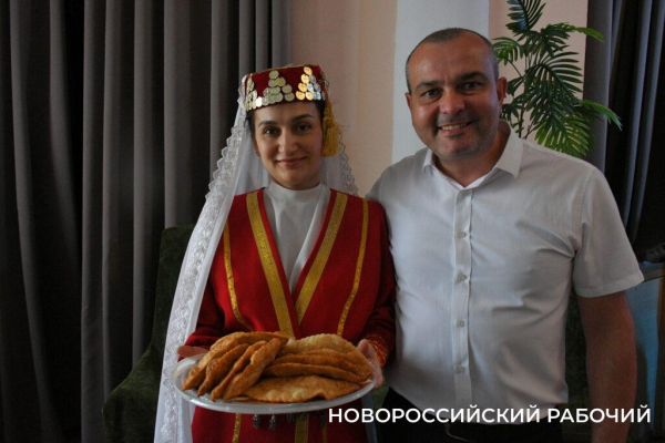 Услышать свадебную песню от новороссийской «ЭтноКрасавицы» — к счастливой семье