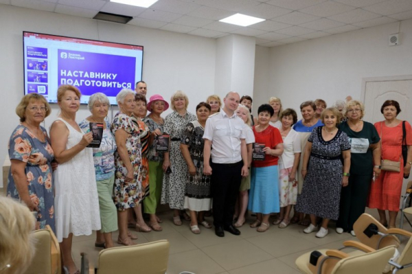  НОВОРОССИЙСКИЕ ПОЛИЦЕЙСКИЕ И ЛЕКТОР РОССИЙСКОГО ОБЩЕСТВА «ЗНАНИЕ» РАССКАЗАЛИ, КАК НЕ СТАТЬ ЖЕРТВОЙ МОШЕННИКОВ 