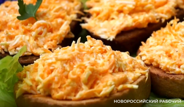 Закуска из моркови с чесноком и сыром Закуска из моркови с чесноком и сыром