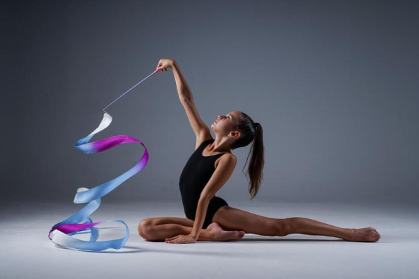 Художественная гимнастика - красивый и зрелищный вид спорта для девочки: куда отдать ребёнка в Новороссийске Художественная гимнастика - красивый и зрелищный вид спорта для девочки: куда отдать ребёнка в Новороссийске