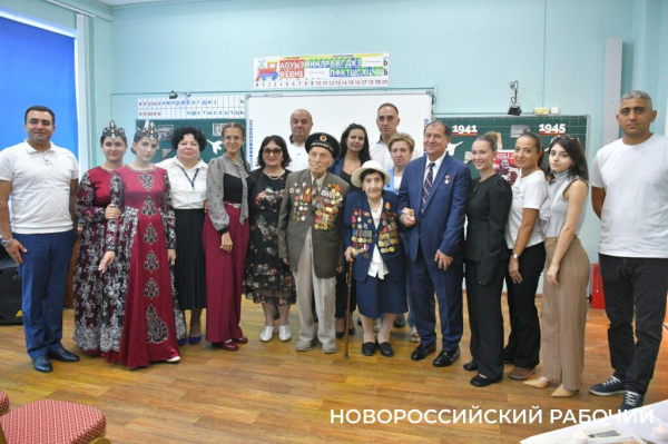 На 103-м году жизни вспомнить 43-й… Ветеран-легенда в гостях у города-героя Новороссийска