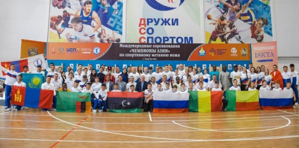 С такими лучше дружить! Метатель ножа из Новороссийска привез серебро с Международных соревнований