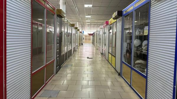 «Из-за таких, как ты, мы и закроемся!» Вещевому рынку в Новороссийске дают год