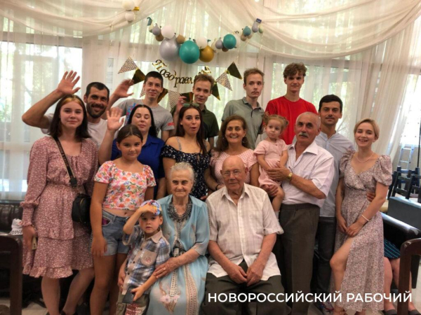Встретимся на платиновой свадьбе! 1 октября Новороссийск отмечает День пожилого человека
