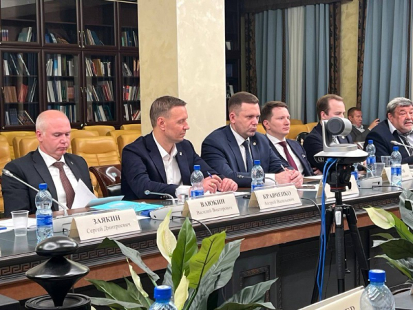 Глава Новороссийска: совместные усилия власти и бизнеса для развития экономики   Глава Новороссийска: совместные усилия власти и бизнеса для развития экономики