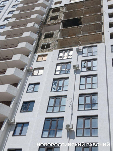 «Главное, что все живы». В Новороссийске идут ремонты в квартирах, пострадавших во время воздушной атаки 3 мая