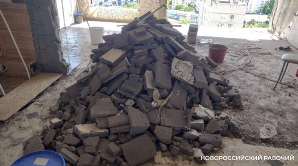 «Взрывом все перемололо!» В Новороссийске только приступают к ремонту дома, пострадавшего 3 мая от атаки БПЛА