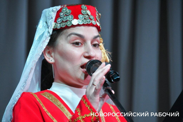 Услышать свадебную песню от новороссийской «ЭтноКрасавицы» — к счастливой семье