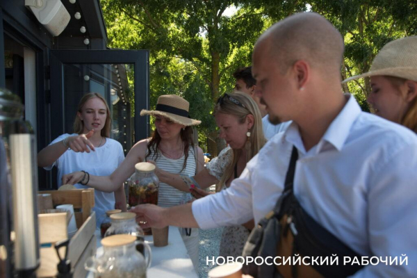 Исполнить желание послать все на… и побегать за толстыми овцами. Куда поехать отдохнуть из Новороссийска