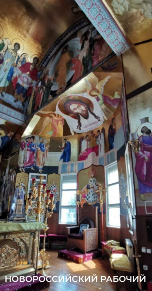 Холщовые фрески украсят стены храма в Новороссийске