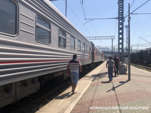 Поезда в Новороссийск и Анапу придут позже расписания на несколько часов