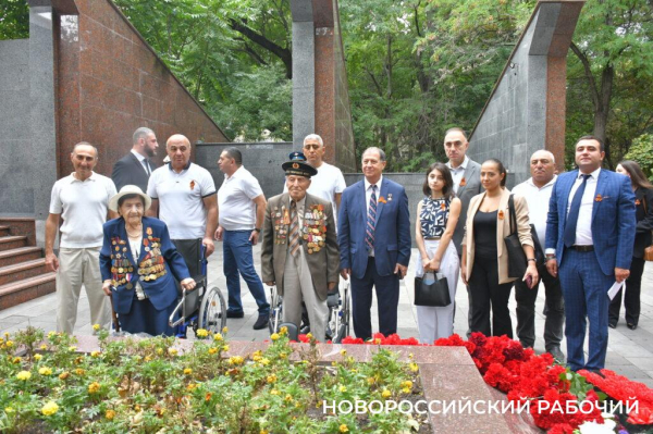 На 103-м году жизни вспомнить 43-й… Ветеран-легенда в гостях у города-героя Новороссийска